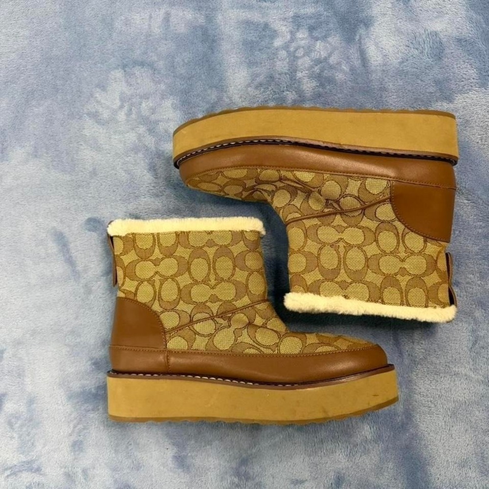Coach brown platform boots with fur lining women size‎ 6
